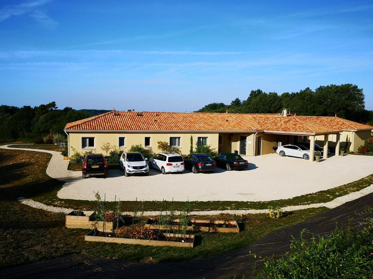 La Sarlamandre, Chambres et table d'Hôtes Marcillac-Saint-Quentin Exterior foto